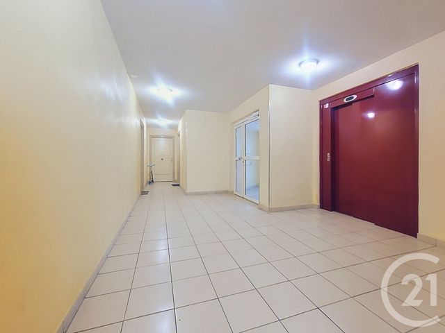 Appartement T3 à vendre - 3 pièces - 62.0 m2 - DRAGUIGNAN - 83 - PROVENCE-ALPES-COTE-D-AZUR - Century 21 Haussmann Immobilier