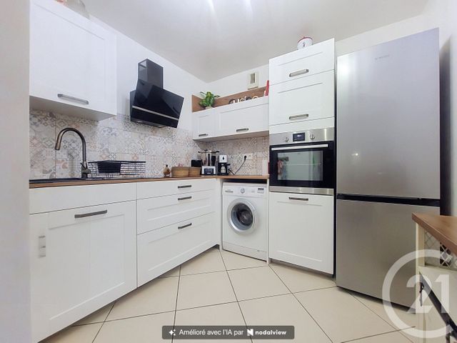 Appartement T3 à vendre - 3 pièces - 62.0 m2 - DRAGUIGNAN - 83 - PROVENCE-ALPES-COTE-D-AZUR - Century 21 Haussmann Immobilier