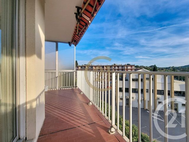 Appartement F3 à louer - 3 pièces - 61.55 m2 - DRAGUIGNAN - 83 - PROVENCE-ALPES-COTE-D-AZUR - Century 21 Haussmann Immobilier
