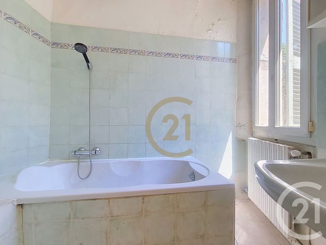Appartement F2 à vendre - 2 pièces - 53.6 m2 - DRAGUIGNAN - 83 - PROVENCE-ALPES-COTE-D-AZUR - Century 21 Haussmann Immobilier
