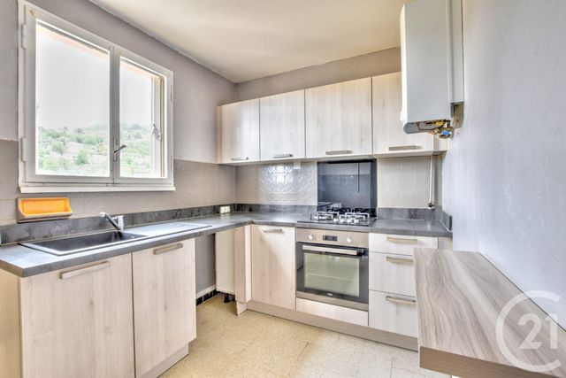 Appartement F4 à vendre - 4 pièces - 65.8 m2 - DRAGUIGNAN - 83 - PROVENCE-ALPES-COTE-D-AZUR - Century 21 Haussmann Immobilier