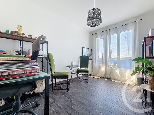 Afficher la photo en grand Appartement F4 à vendre - 4 pièces - 83.02 m2 - DRAGUIGNAN - 83 - PROVENCE-ALPES-COTE-D-AZUR - Century 21 Haussmann Immobilier