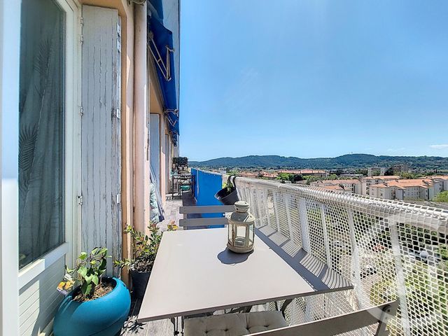 Afficher la photo en grand Appartement F4 à vendre - 4 pièces - 83.02 m2 - DRAGUIGNAN - 83 - PROVENCE-ALPES-COTE-D-AZUR - Century 21 Haussmann Immobilier