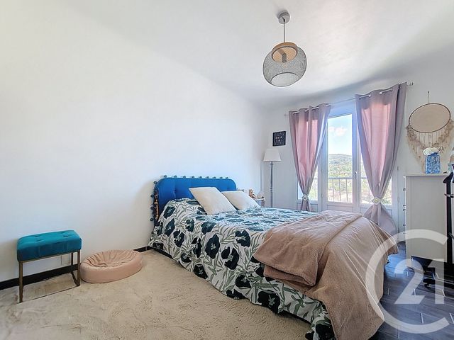 Afficher la photo en grand Appartement F4 à vendre - 4 pièces - 83.02 m2 - DRAGUIGNAN - 83 - PROVENCE-ALPES-COTE-D-AZUR - Century 21 Haussmann Immobilier
