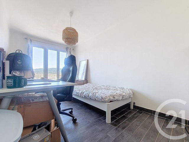 Afficher la photo en grand Appartement F4 à vendre - 4 pièces - 83.02 m2 - DRAGUIGNAN - 83 - PROVENCE-ALPES-COTE-D-AZUR - Century 21 Haussmann Immobilier