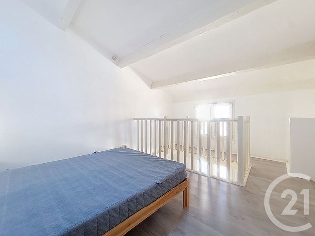 Afficher la photo en grand immeuble à vendre - 78.0 m2 - DRAGUIGNAN - 83 - PROVENCE-ALPES-COTE-D-AZUR - Century 21 Haussmann Immobilier