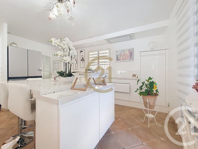 Afficher la photo en grand maison à vendre - 7 pièces - 212.0 m2 - TRANS EN PROVENCE - 83 - PROVENCE-ALPES-COTE-D-AZUR - Century 21 Haussmann Immobilier