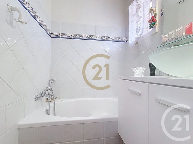 Afficher la photo en grand maison à vendre - 7 pièces - 212.0 m2 - TRANS EN PROVENCE - 83 - PROVENCE-ALPES-COTE-D-AZUR - Century 21 Haussmann Immobilier